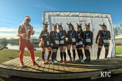 2025-11-30 Winterrung Graz Rentiere - GX010388-1